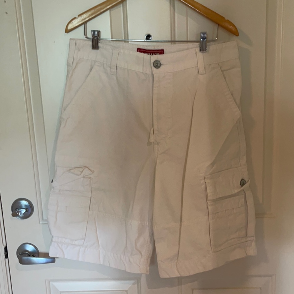 Men’s Size 32 White Cargo Short